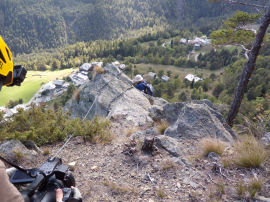 Samuel riprende Aldo in uscita dalla Ferrata (50200 bytes)